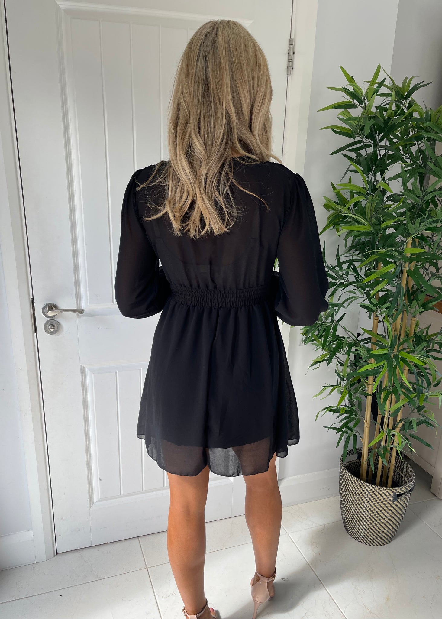 Ava Short Dress Black