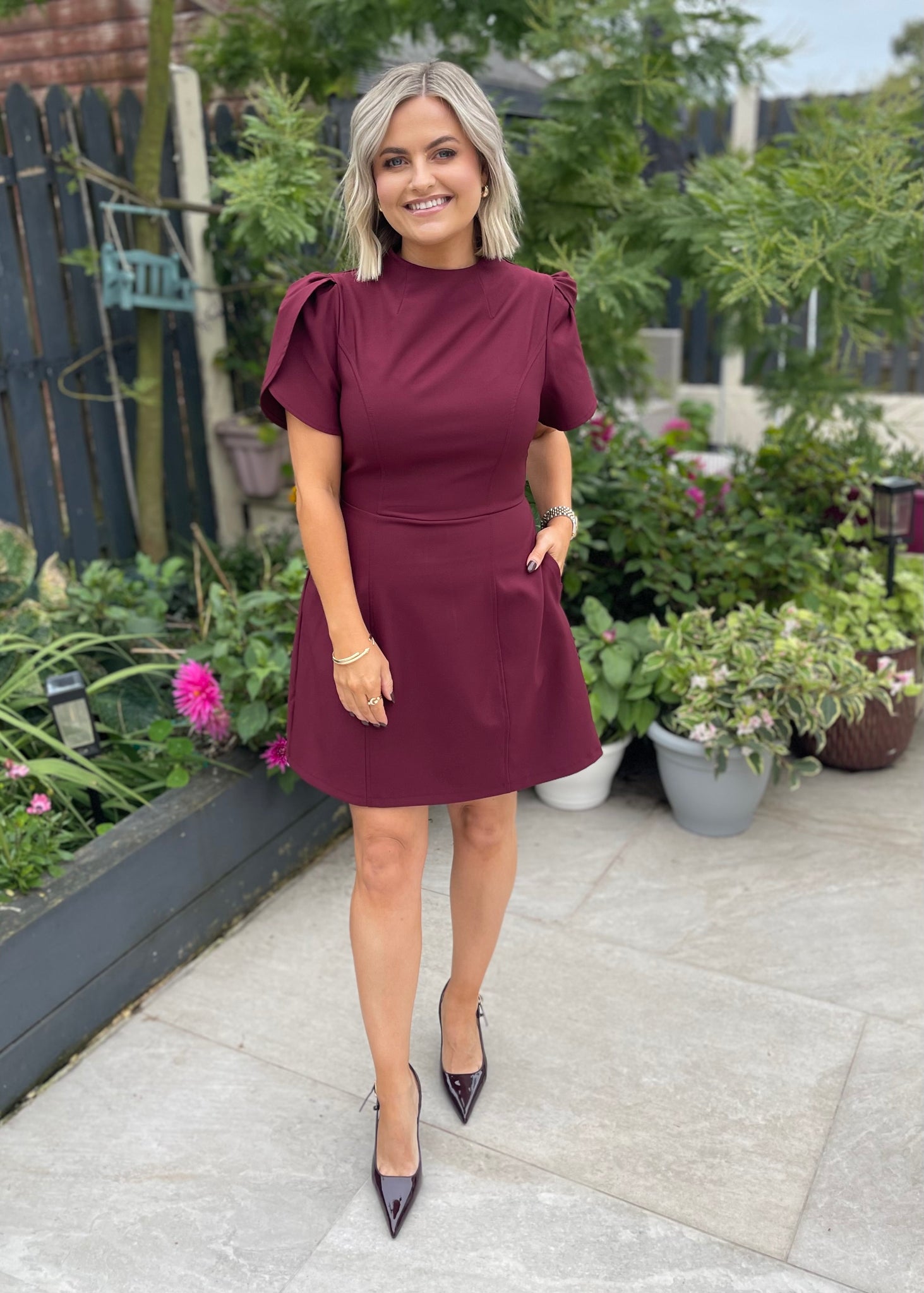 Belle Tulip Mini Burgundy