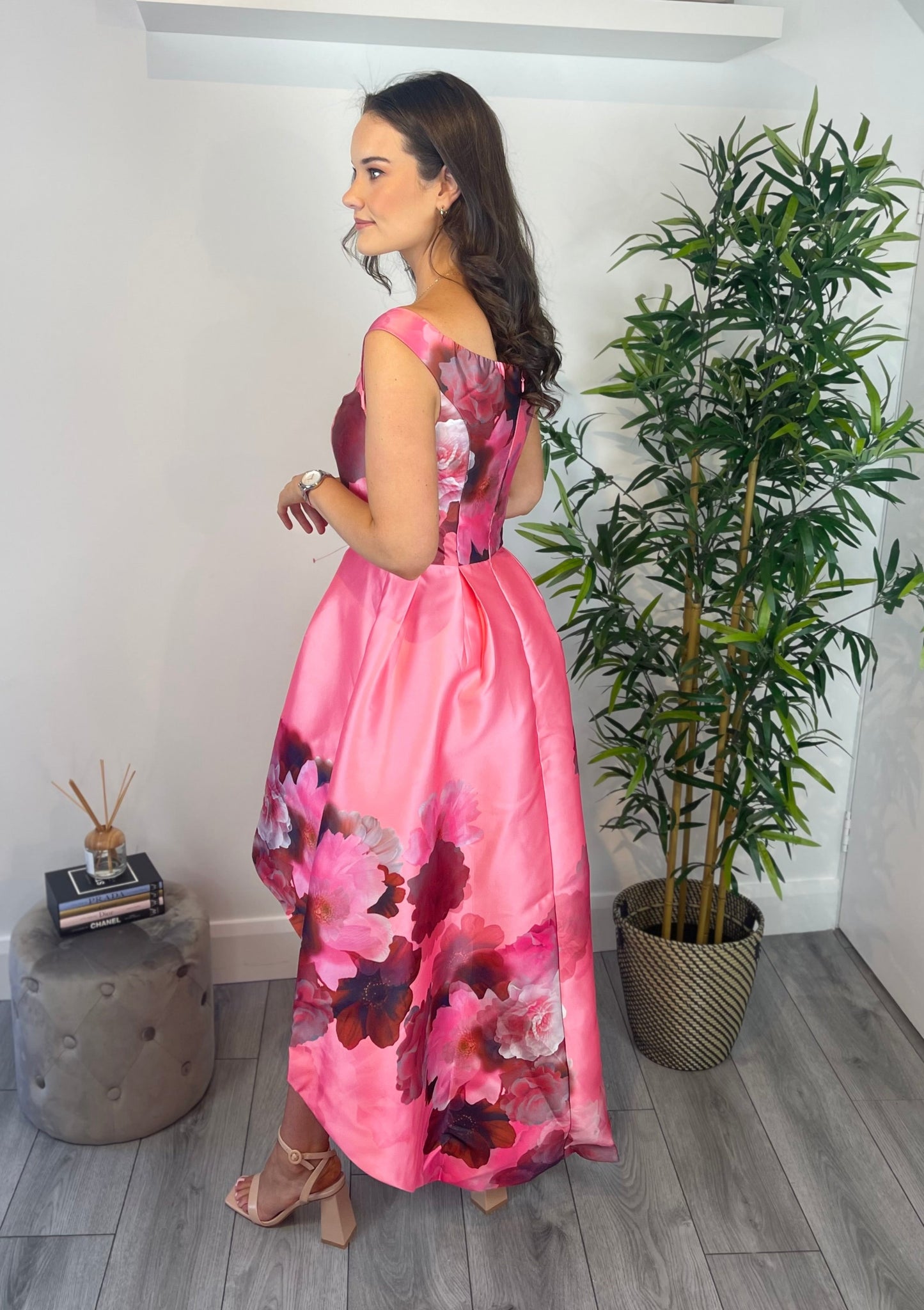 Midi dress with dipped hem in Floral Pink pattern - Bobo Midi dress with dipped hem in Floral Pink pattern - Bobo